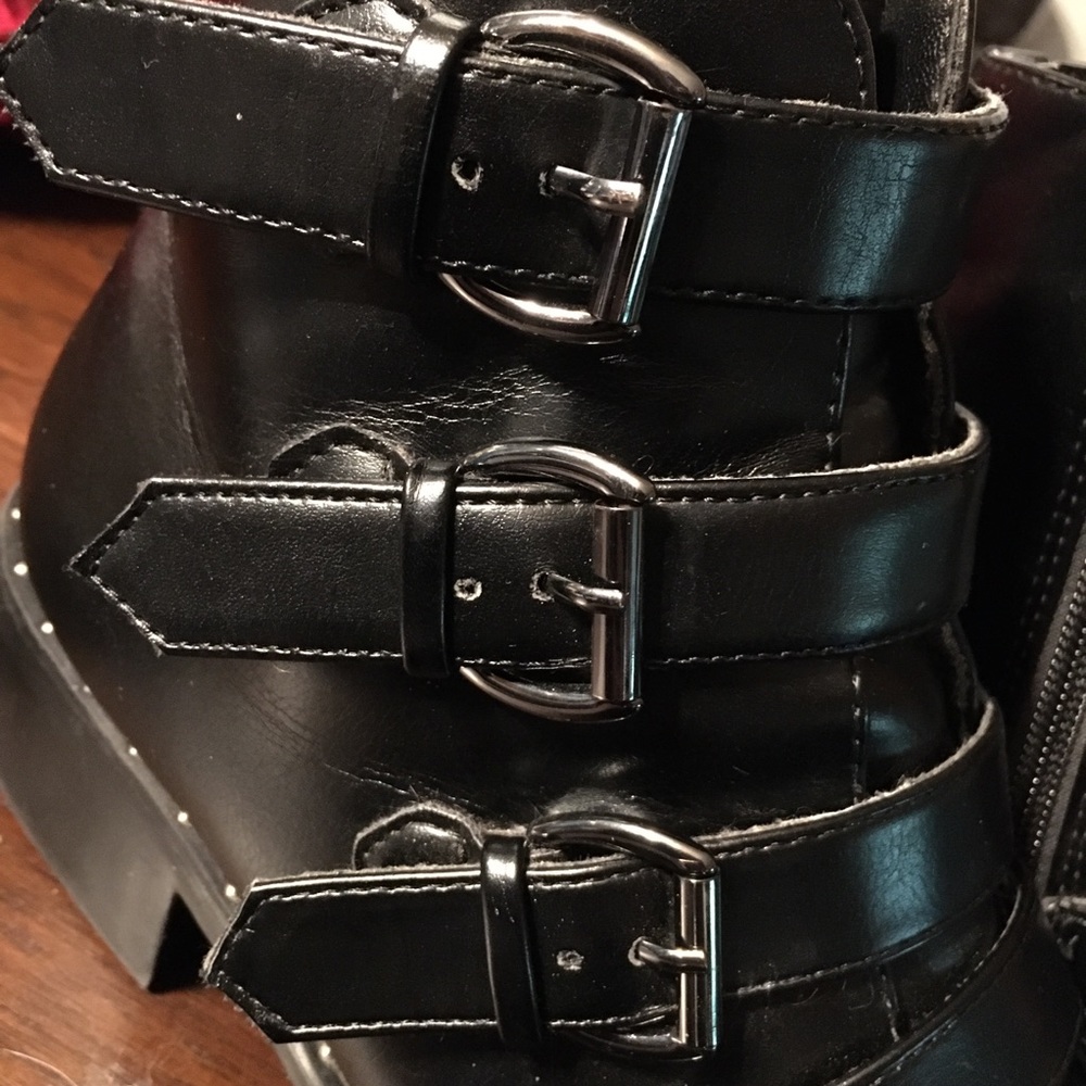 SOLD - Picture 3 of 12